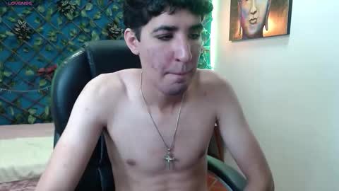 Snapshot of ambrosebull chatting on 10/26/25, 12:44 Ambrosebull online show from 10/26/25, 12:44