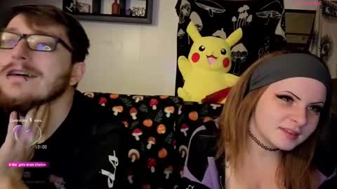 Snapshot of amburlicious chatting on 11/19/25, 03:50 amburlicious online show from 11/19/25, 03:50