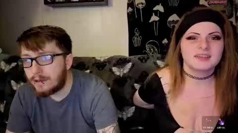 Snapshot of amburlicious chatting on 11/22/25, 03:49 amburlicious online show from 11/22/25, 03:49