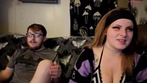 Snapshot of amburlicious chatting on 11/25/25, 04:12 amburlicious online show from 11/25/25, 04:12