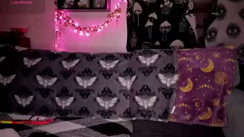 amburlicious online show from 05/18/26, 04:07