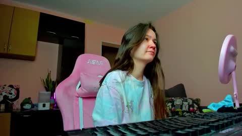 Snapshot of ameli_moon chatting on 12/03/25, 11:30 Eileen online show from 12/03/25, 11:30