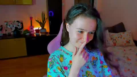 Eileen online show from 08/08/26, 11:56