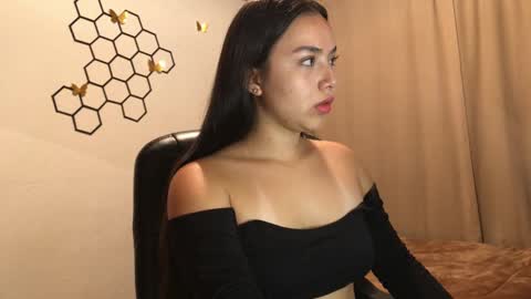 Amelia online show from 10/27/25, 12:09