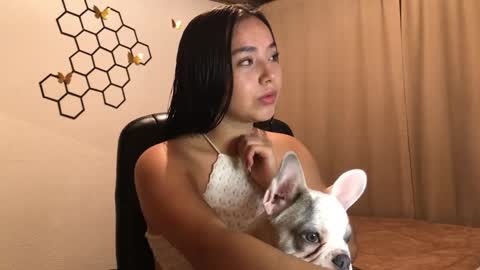 Amelia online show from 10/28/25, 12:09