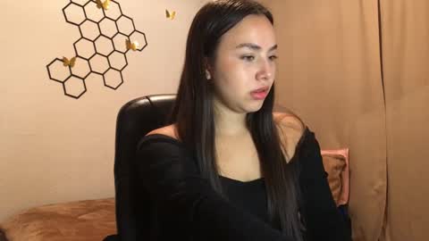 Amelia online show from 11/04/25, 12:48