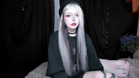 Amelia online show from 11/13/25, 12:15