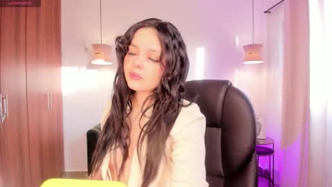 amelia online show from 09/12/25, 11:32