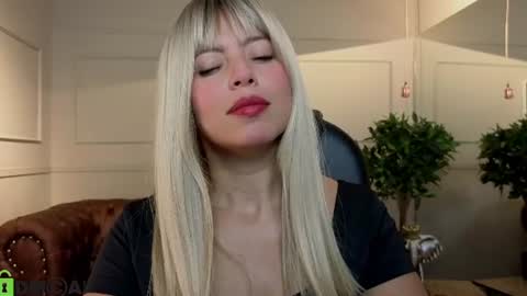 AMELIA online show from 06/25/26, 12:20