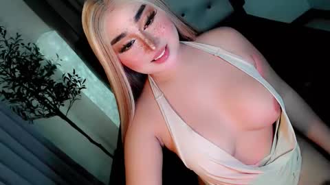 Snapshot of amelia_nicole08 chatting on 11/19/25, 09:37 amelia_nicole08 online show from 11/19/25, 09:37