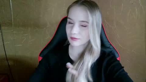 Snapshot of ameliaa333 chatting on 05/28/26, 03:04 Amelia online show from 05/28/26, 03:04