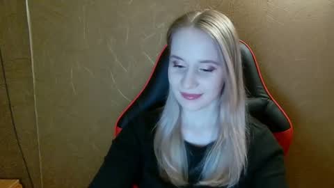 Snapshot of ameliaa333 chatting on 06/14/26, 07:05 Amelia online show from 06/14/26, 07:05