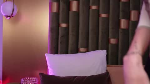 Snapshot of ameliaangell chatting on 10/27/25, 10:19 Amelia online show from 10/27/25, 10:19