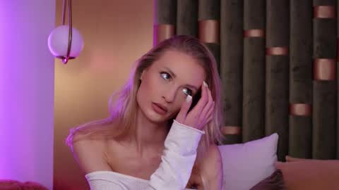 Snapshot of ameliaangell chatting on 11/20/25, 05:29 Amelia online show from 11/20/25, 05:29