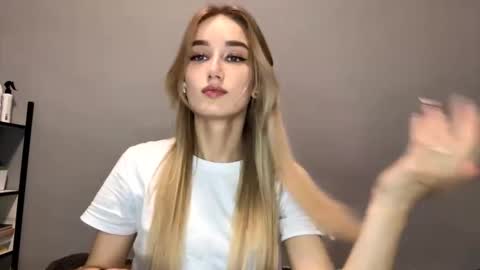 Catherine online show from 09/30/25, 11:59