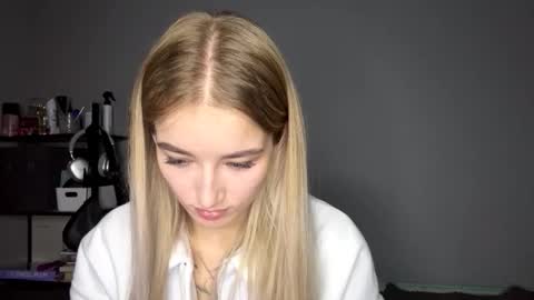 Catherine online show from 10/08/25, 12:14