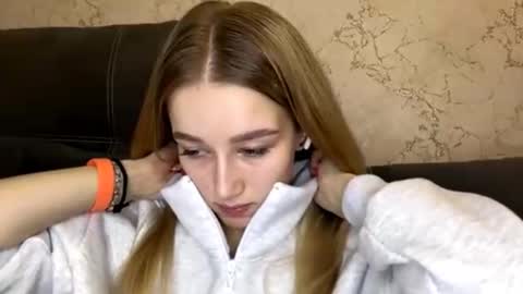 Catherine online show from 11/03/25, 09:32