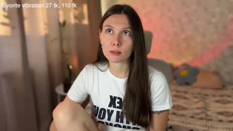 Snapshot of ameliahenderson chatting on 09/17/25, 01:57 Ameli online show from 09/17/25, 01:57