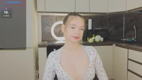 Snapshot of ameliahopkins chatting on 05/31/26, 09:49 5th day here my name Jennie online show from 05/31/26, 09:49