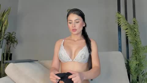 Snapshot of ameliajones_1 chatting on 06/04/26, 02:39 Ameliajones online show from 06/04/26, 02:39