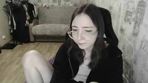 Amelia online show from 02/09/25, 08:02