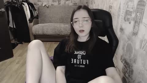 Amelia online show from 02/13/25, 08:03