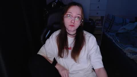 Snapshot of ameliakamishiro chatting on 11/28/25, 04:15 Amelia online show from 11/28/25, 04:15