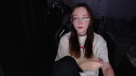 Snapshot of ameliakamishiro chatting on 11/29/25, 09:34 Amelia online show from 11/29/25, 09:34