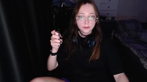 Snapshot of ameliakamishiro chatting on 12/02/25, 12:27 Amelia online show from 12/02/25, 12:27