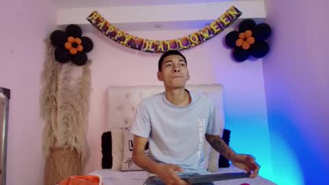 amelialoveace online show from 10/30/25, 04:08