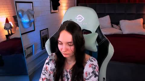 Amelia online show from 01/27/25, 11:22