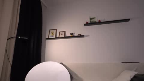 Snapshot of ameliamber0 chatting on 11/21/25, 03:54 Amelia online show from 11/21/25, 03:54