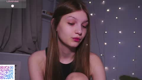 Snapshot of ameliami chatting on 04/14/26, 05:02 Amelia online show from 04/14/26, 05:02