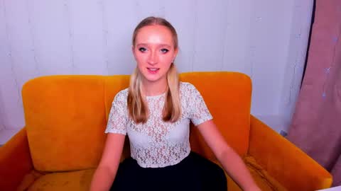 Snapshot of ameliawise chatting on 12/07/24, 11:29 ameliawise online show from 12/07/24, 11:29