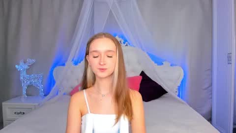 Snapshot of ameliawise chatting on 01/07/25, 08:45 ameliawise online show from 01/07/25, 08:45