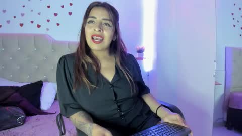 Snapshot of amelie01bronw chatting on 06/09/26, 09:26 amelie brown online show from 06/09/26, 09:26