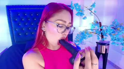 Amelie online show from 04/24/26, 11:12