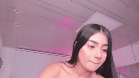 Amelie Jons online show from 02/12/25, 11:41