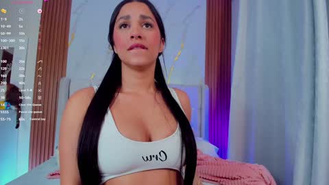 Alejandra  online show from 02/09/25, 01:33