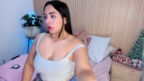 Amelie online show from 12/20/24, 04:36