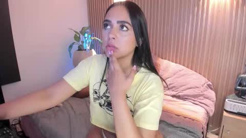 Amelie online show from 11/07/25, 03:01