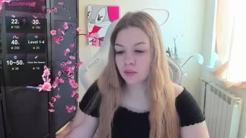 Snapshot of ameliepeach chatting on 04/30/26, 01:56 Amelie online show from 04/30/26, 01:56