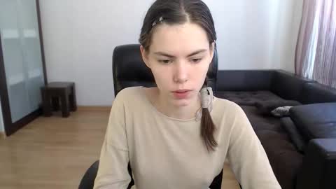 Amelie online show from 09/19/25, 08:38