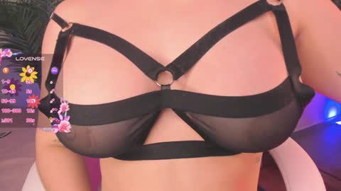 Amelie online show from 01/30/25, 01:21