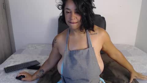 Snapshot of ameliponce chatting on 11/04/25, 01:21 Amelia online show from 11/04/25, 01:21