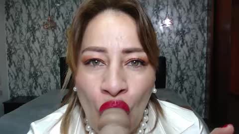 Amell Thomson online show from 10/10/25, 11:31