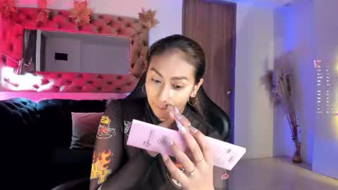          online show from 06/12/26, 01:21