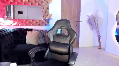          online show from 06/20/26, 12:19