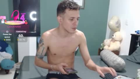 Snapshot of americanbig_dick chatting on 09/27/25, 07:30 Lucian online show from 09/27/25, 07:30