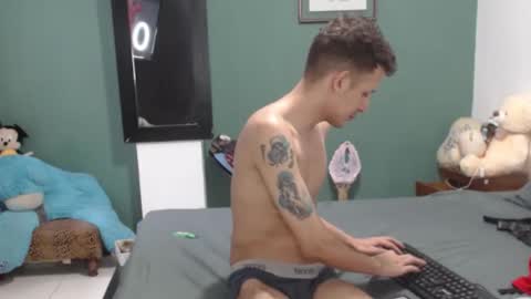 Snapshot of americanbig_dick chatting on 10/04/25, 10:19 Lucian online show from 10/04/25, 10:19